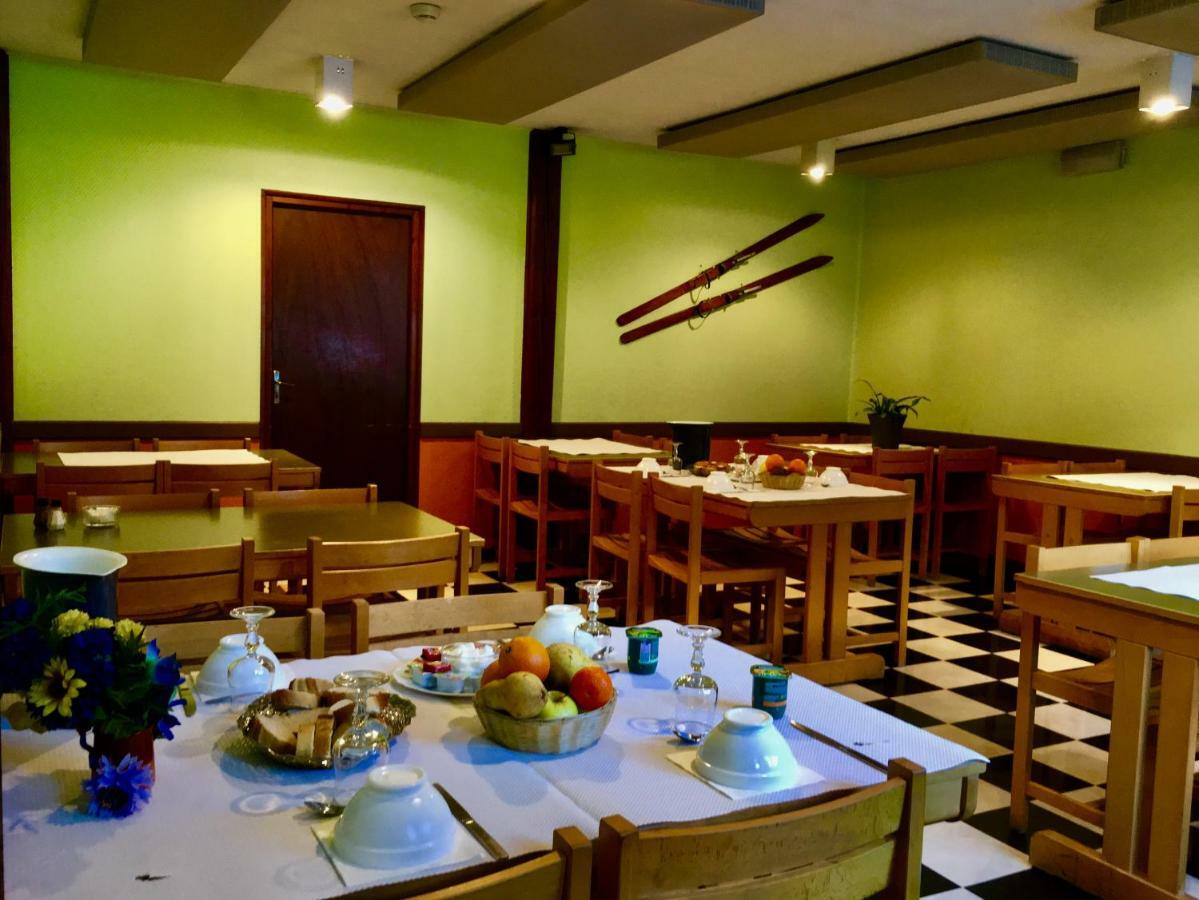 Auberge Familiale Relais Du Lys Cauterets Ngoại thất bức ảnh